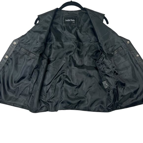 Leather Works Genuine Leather Black Biker Vest Size S Snap Front Pockets Lined - Picture 6 of 11